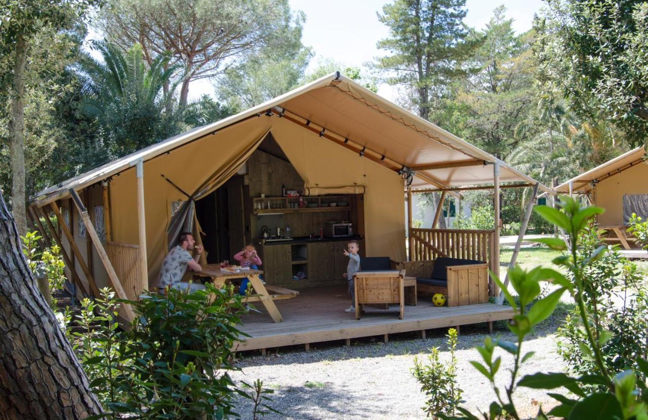 Camping Campo Dei Fiori - Glamping4All Vada Exterior photo
